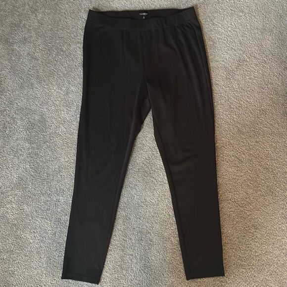 Hannah Pants! - Picture 1 of 10